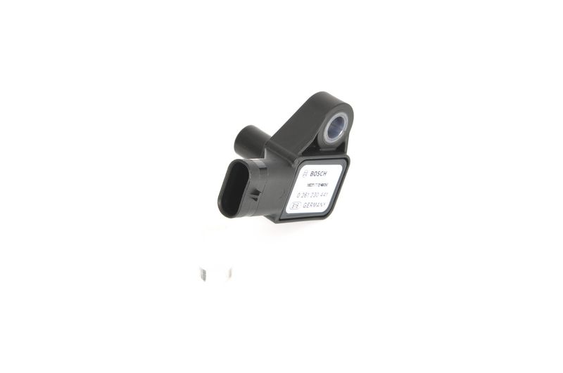 Drucksensor im Ansaugkrümmer (3 pin) passt zu: MERCEDES A (W176), B SPORTS TOURER (W246, W242), CLA (C117), CLA SHOOTING BRAKE (X117), GLA (X156) 1.8D/2.2D 11.11-12.19