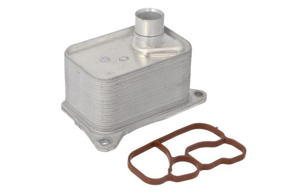Motorölkühler passt zu: AUDI A1, A3, A4 ALLROAD B8, A4 ALLROAD B9, A4 B8, A4 B9, A5, A6 C7, A6 C8, A7, A8 D4, Q2, Q3, Q5, Q7, Q8, TT, PORSCHE MACAN, SEAT ALHAMBRA, ATECA 1.8-2.0H 10.07-